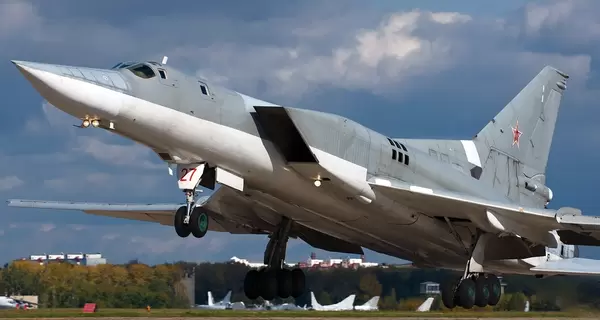 Дорогий, великий, вразливий: що відомо про носія крилатих ракет - літак Ту-22М3